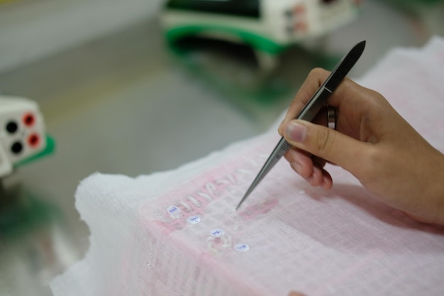 schemat pracy nad haftem